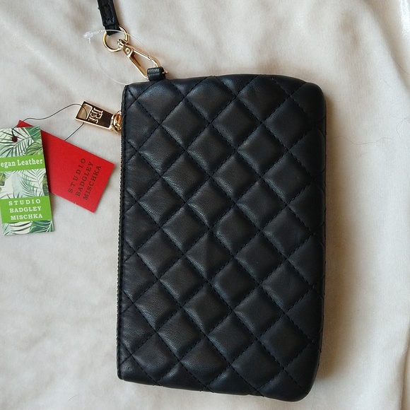 Vegan leather studio badgley mischka black zippered clutch - Picture 2 of 3